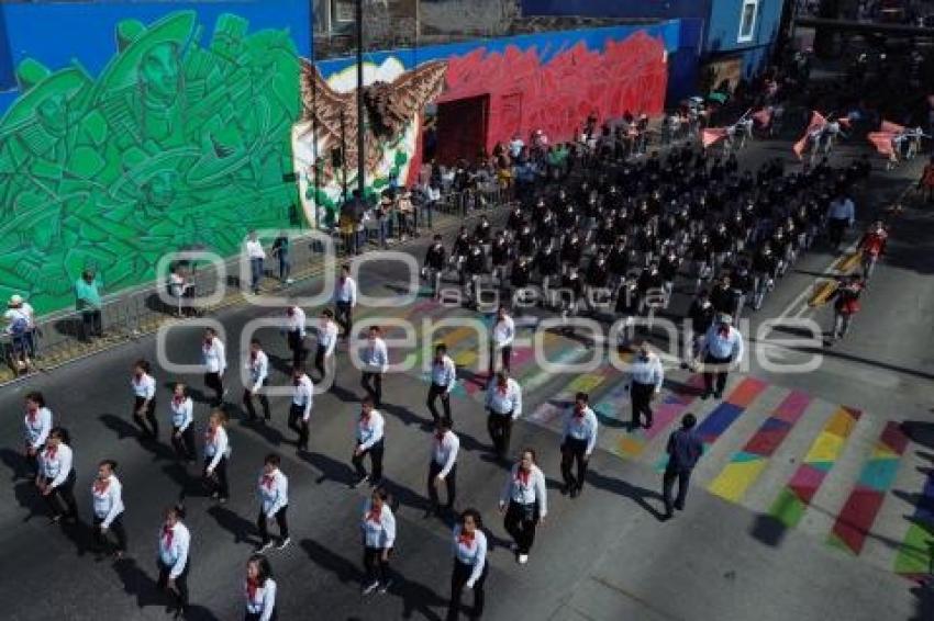 DESFILE . REVOLUCIÓN MEXICANA