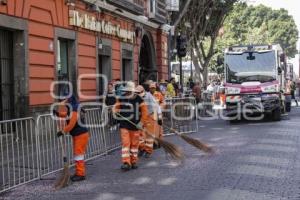 DESFILE . LIMPIEZA