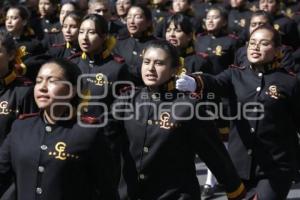 DESFILE . REVOLUCIÓN MEXICANA