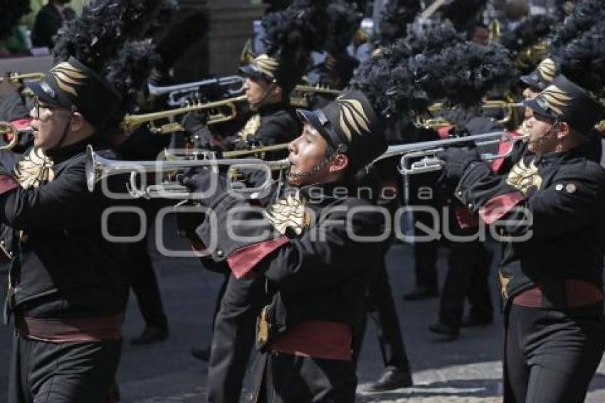 DESFILE . REVOLUCIÓN MEXICANA