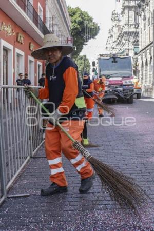 DESFILE . LIMPIEZA