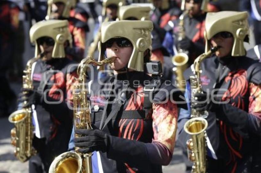 DESFILE . REVOLUCIÓN MEXICANA