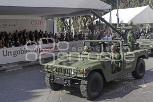 DESFILE . REVOLUCIÓN MEXICANA