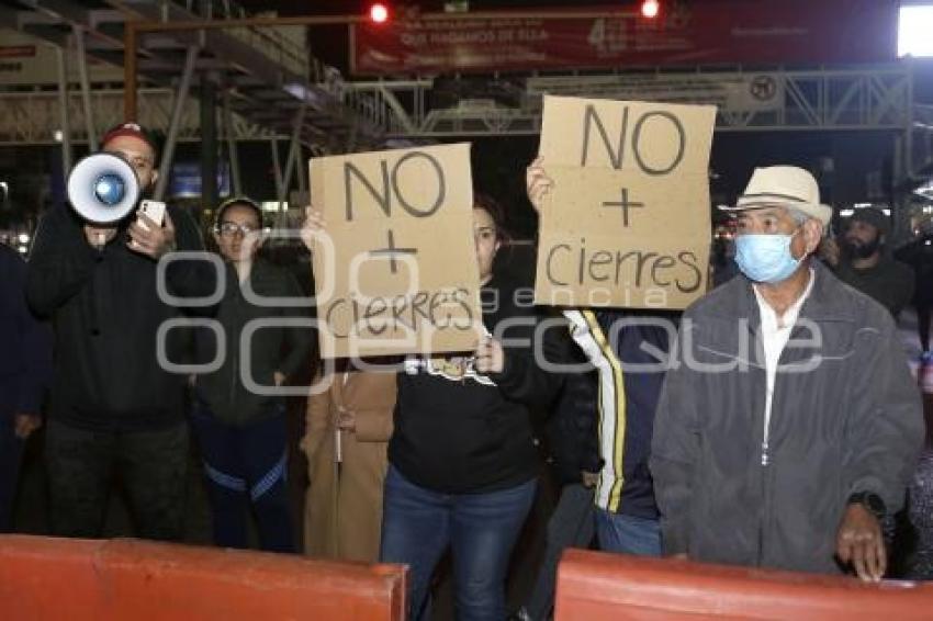 VÍA ATLIXCÁYOTL . MANIFESTACIÓN