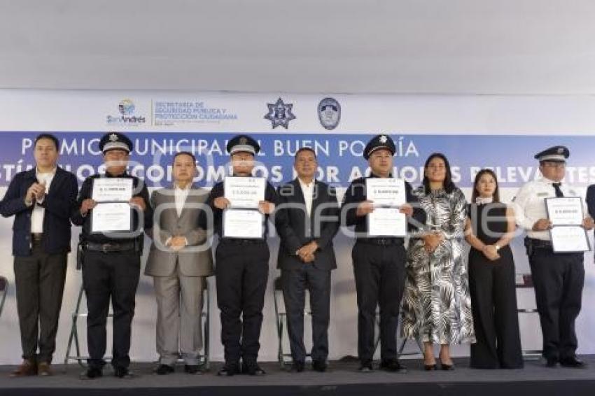 SAN ANDRÉS CHOLULA  . PREMIO AL POLICÍA