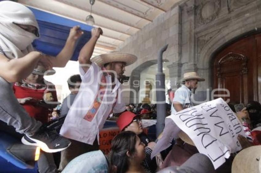 MANIFESTACIÓN . HABITANTES LA RESURRECCIÓN