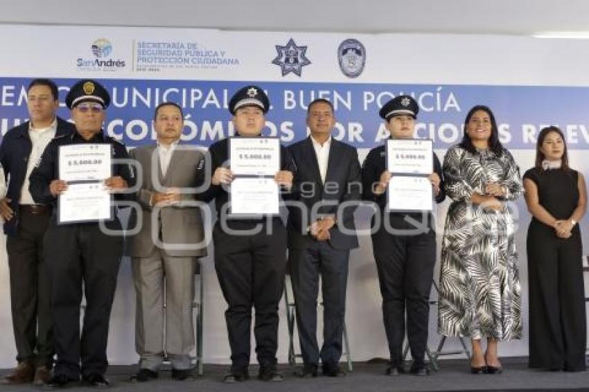 SAN ANDRÉS CHOLULA  . PREMIO AL POLICÍA