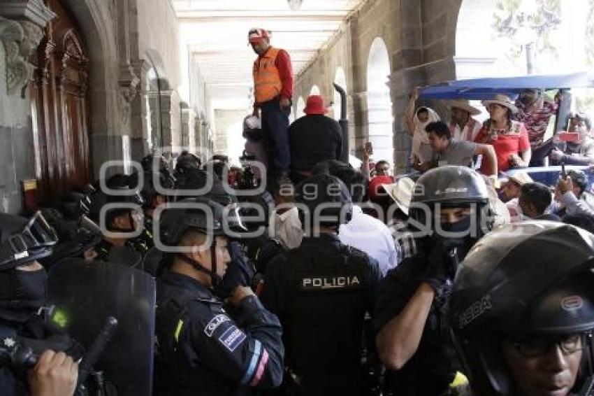 MANIFESTACIÓN . HABITANTES LA RESURRECCIÓN