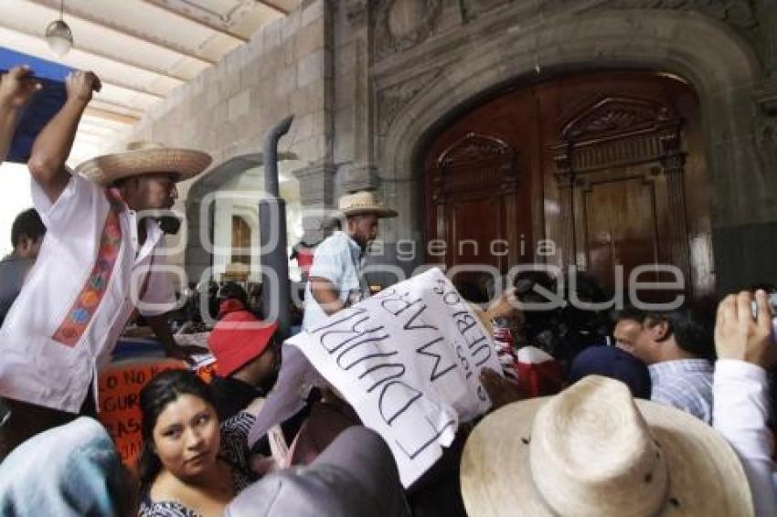 MANIFESTACIÓN . HABITANTES LA RESURRECCIÓN