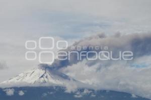 VOLCÁN POPOCATÉPETL . FUMAROLA