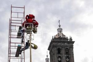 AYUNTAMIENTO . ÁRBOL DE NAVIDAD