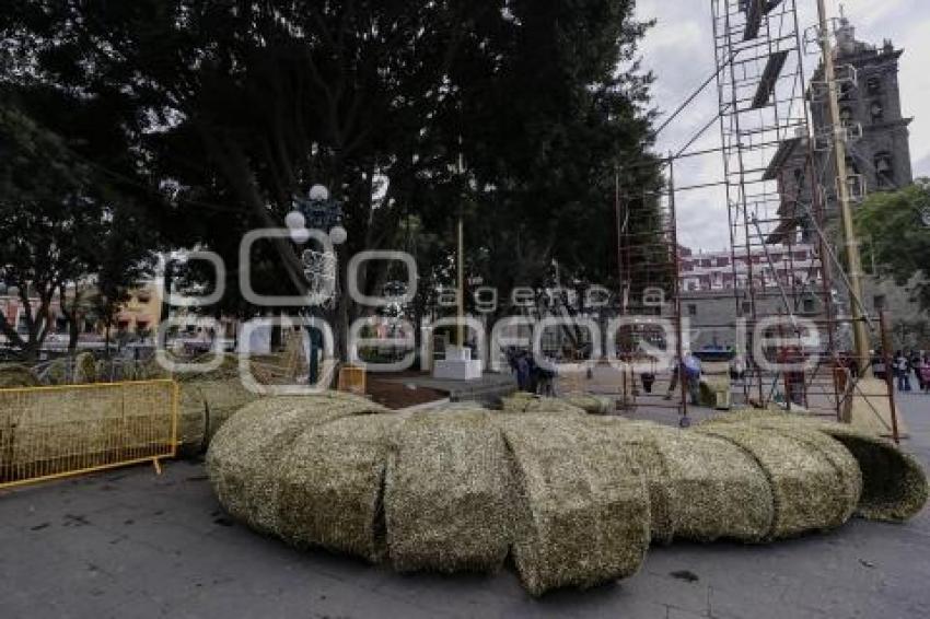 AYUNTAMIENTO . ÁRBOL DE NAVIDAD