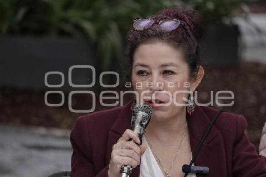 ELISA MOLINA RIVERA