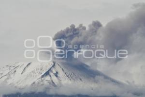 VOLCÁN POPOCATÉPETL . FUMAROLA