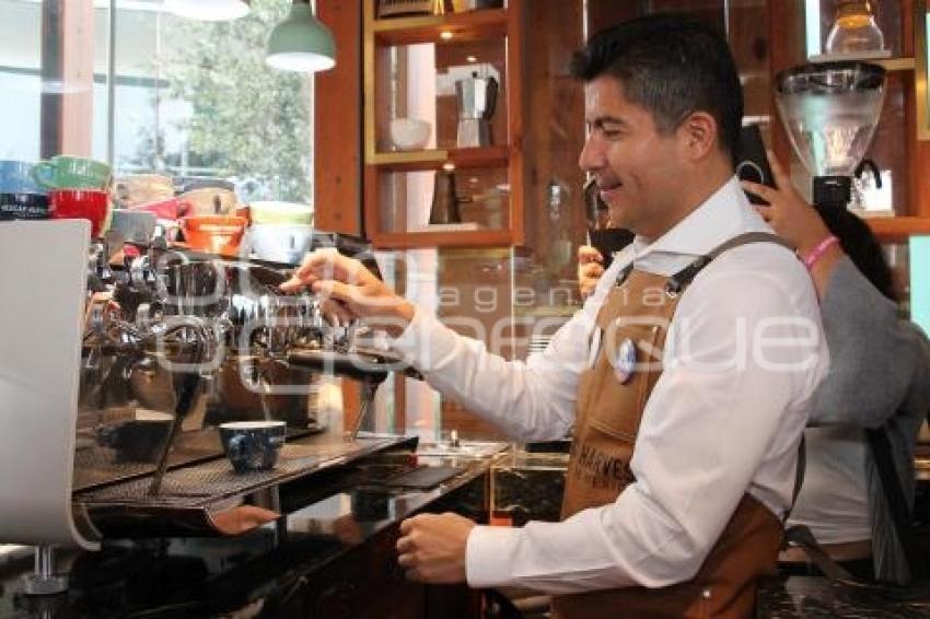 AYUNTAMIENTO . APERTURA A LA PALABRA