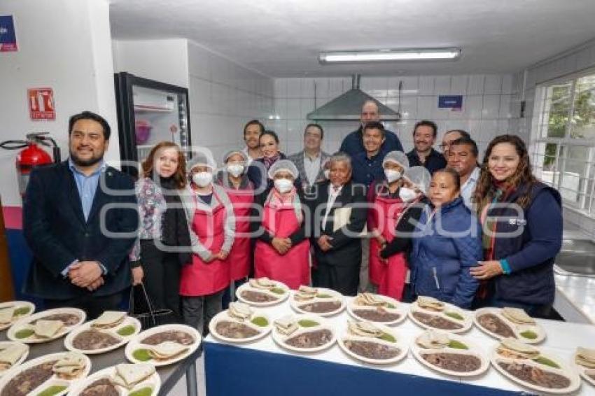 AYUNTAMIENTO . DESAYUNADORES ESCOLARES