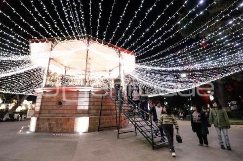 SAN PEDRO CHOLULA . ÁRBOL NAVIDEÑO