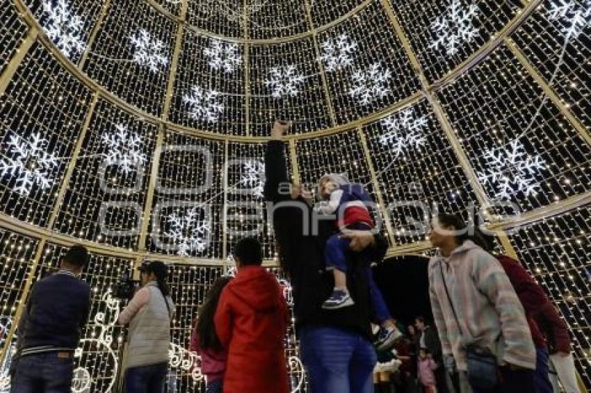 SAN PEDRO CHOLULA . ÁRBOL NAVIDEÑO