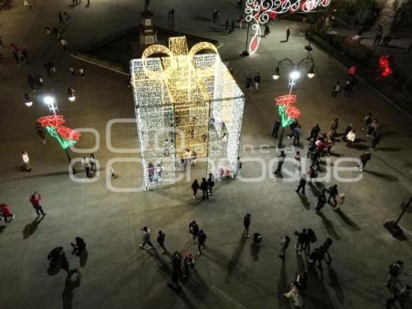 SAN PEDRO CHOLULA . ÁRBOL NAVIDEÑO