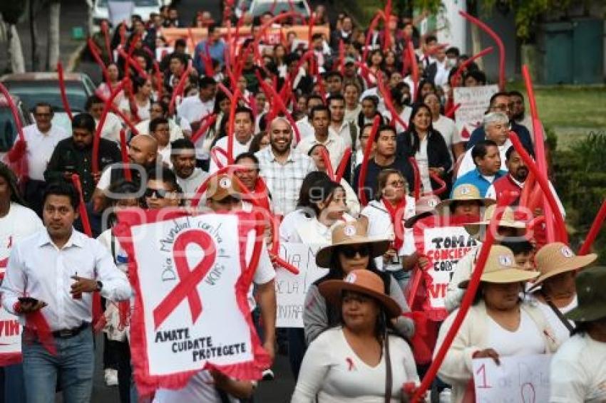 TLAXCALA . SIDA . MARCHA