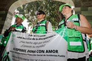 MANIFESTACIÓN . INVIDENTES