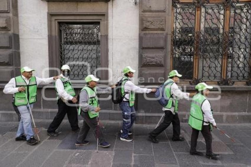 MANIFESTACIÓN . INVIDENTES