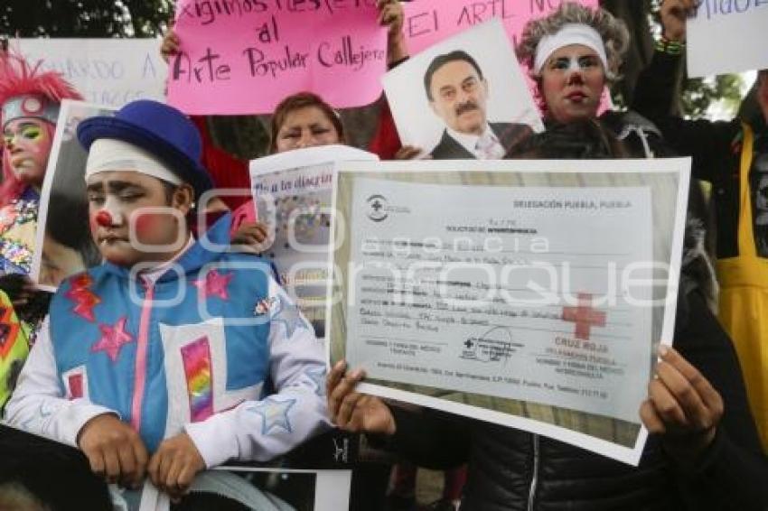 MANIFESTACIÓN . PAYASOS