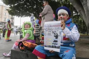 MANIFESTACIÓN . PAYASOS