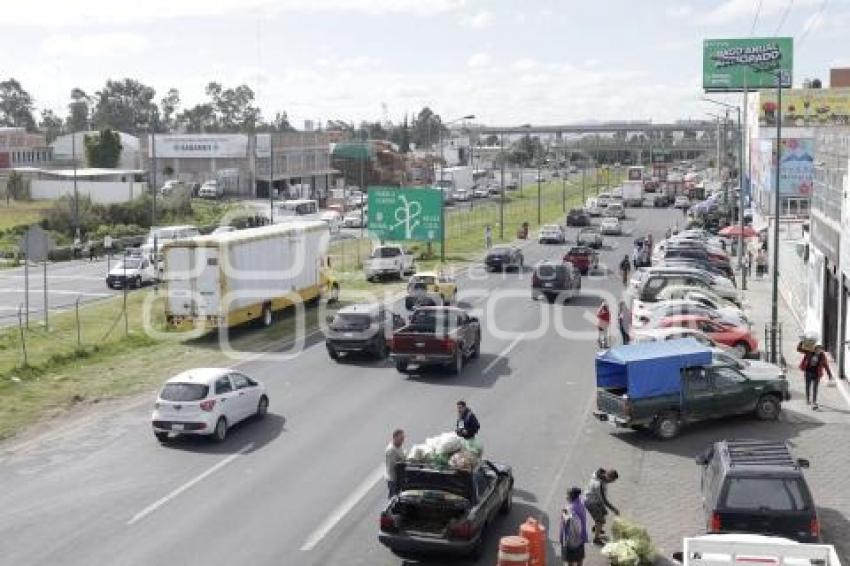 CENTRAL DE ABASTO . PASO VEHICULAR