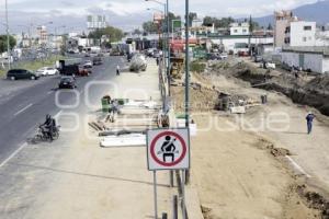 CENTRAL DE ABASTO . PASO VEHICULAR