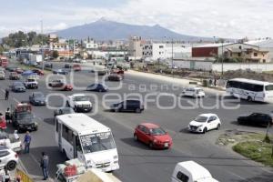 CENTRAL DE ABASTO . PASO VEHICULAR