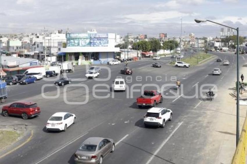 CENTRAL DE ABASTO . PASO VEHICULAR