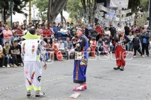 ZÓCALO . PAYASOS