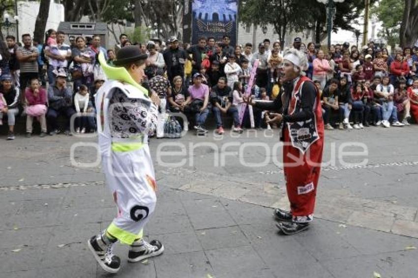 ZÓCALO . PAYASOS