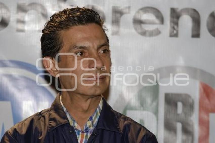 CARLOS MARTÍNEZ AMADOR