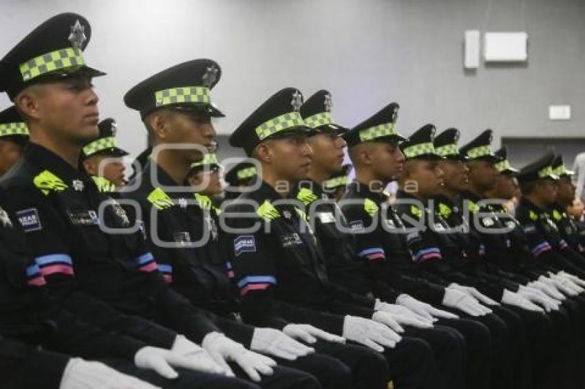 AYUNTAMIENTO . GRADUACIÓN POLICÍAS