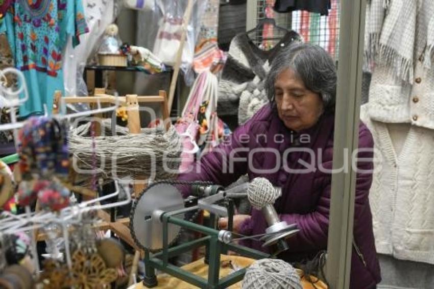 TLAXCALA . MERCADO ARTESANOS