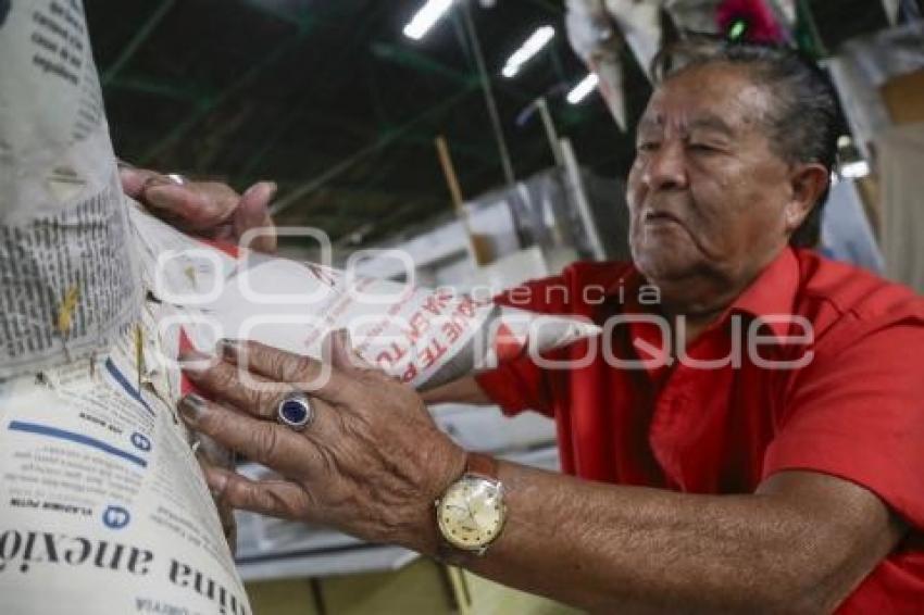 ELABORACIÓN DE PIÑATAS 
