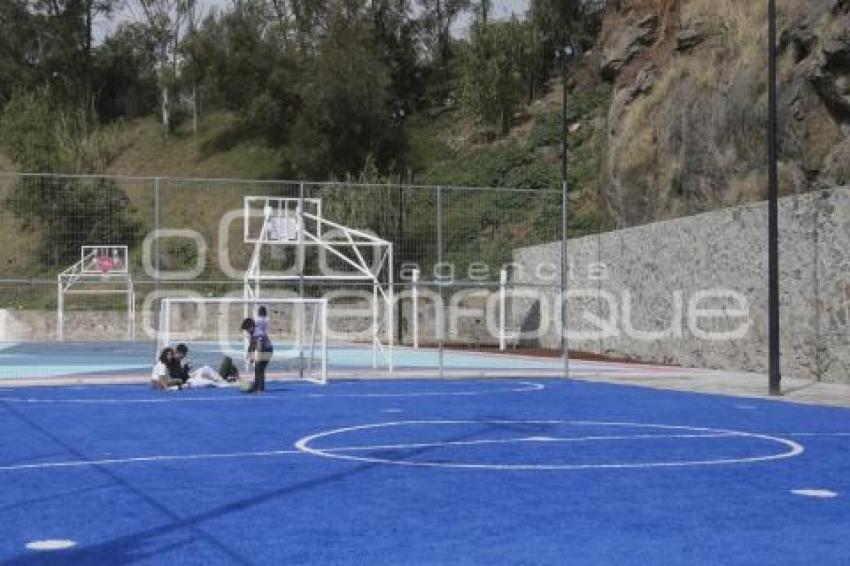 AYUNTAMIENTO . ENTREGA DE OBRA 
