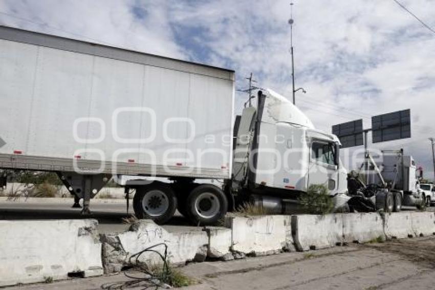 SEGURIDAD . TRÁILER ROBADO