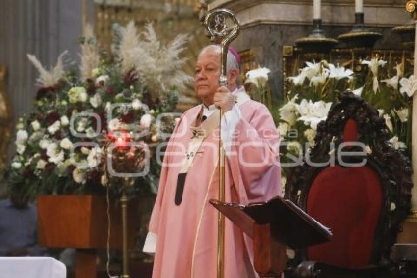 CATEDRAL . MISA