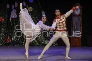 BALLET . EL CASCANUECES