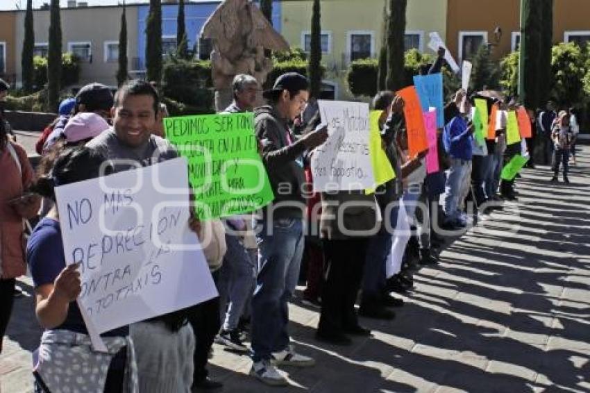 TLAXCALA . MANIFESTACIÓN MOTOTAXISTAS