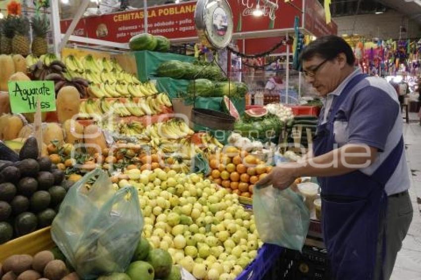 FIESTAS DECEMBRINAS . MERCADOS