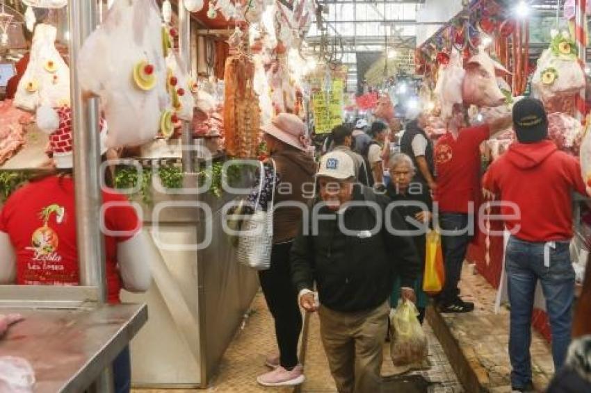 VENTA DE CARNE . MERCADO 5 DE MAYO
