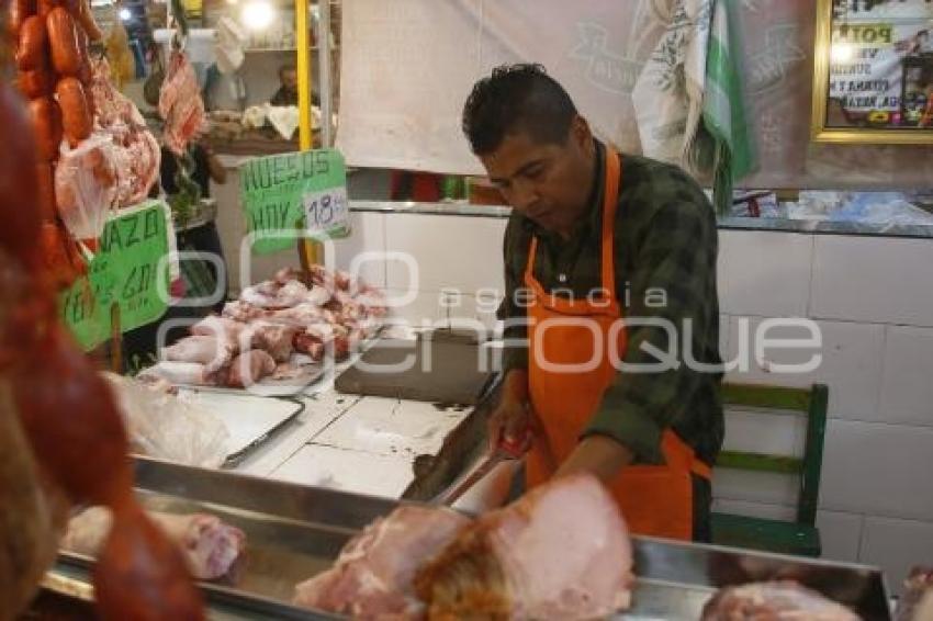 VENTA DE CARNE . MERCADO 5 DE MAYO