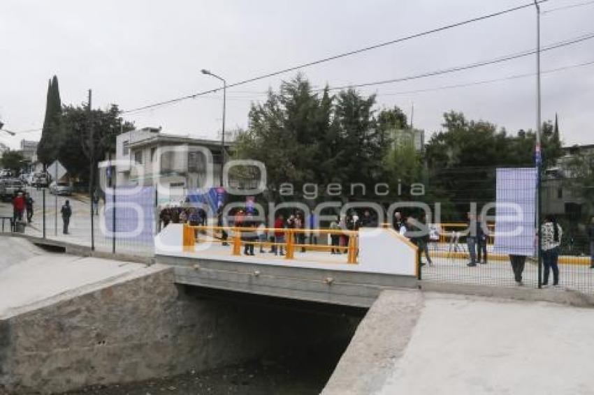 AYUNTAMIENTO . PUENTE VEHICULAR