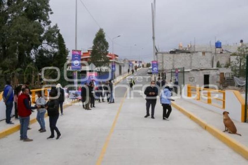 AYUNTAMIENTO . PUENTE VEHICULAR