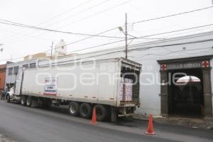 CRUZ ROJA . AYUDA HUMANITARIA