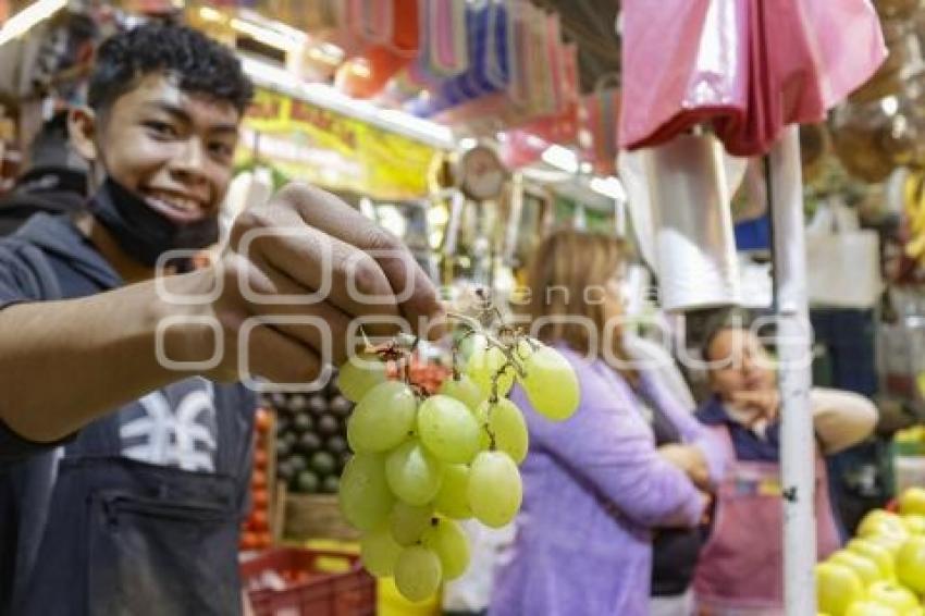 AÑO NUEVO . MERCADOS